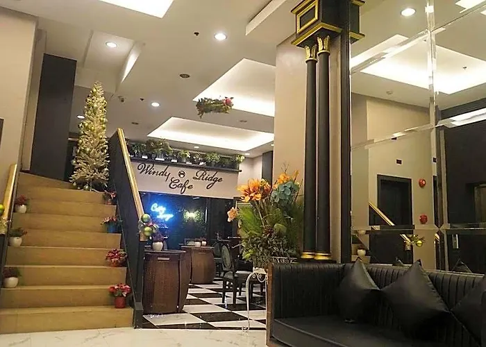 ホテル Windy Ridge Malate 3*